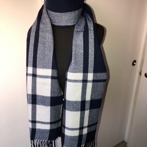 New J Crew Classic Plaid Blanket Scarf/Wrap - Picture 4 of 9